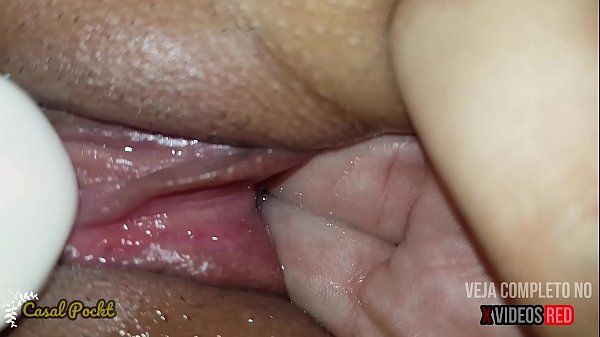 Download Video - GEMENDO DE TES&Atilde;O NO VIBRADOR&period; BUCETA MELADA