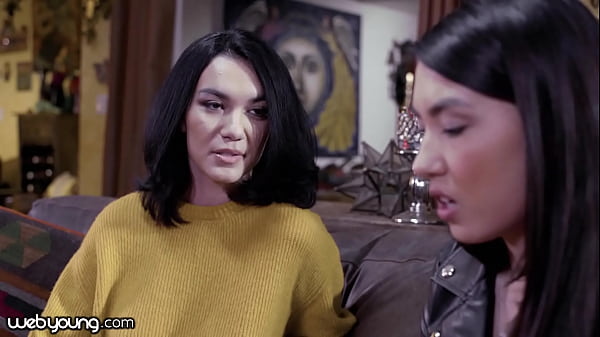 My first lesbian experience