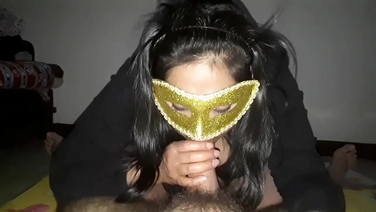 Me como la polla del vecino mientras mi esposo trabaja