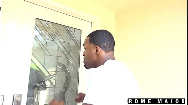 Plz don't tell my stepson!! Friend's hot stepmom sex!!