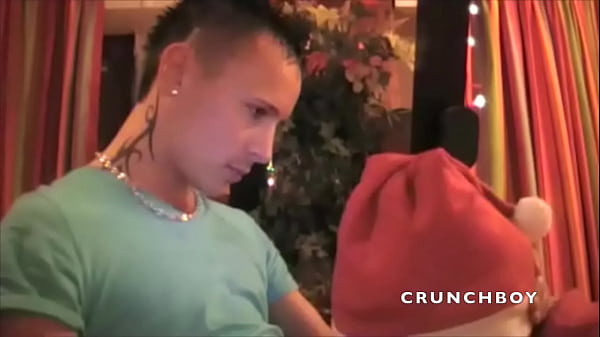 42 FRENCH PORN fucked y his friend dressed in s...