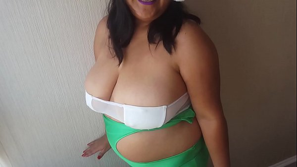 A BBW christmas elf in UK