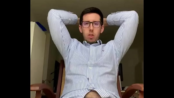 Just arrived from work... anyone makes me a relax massage? More content here ⬇️