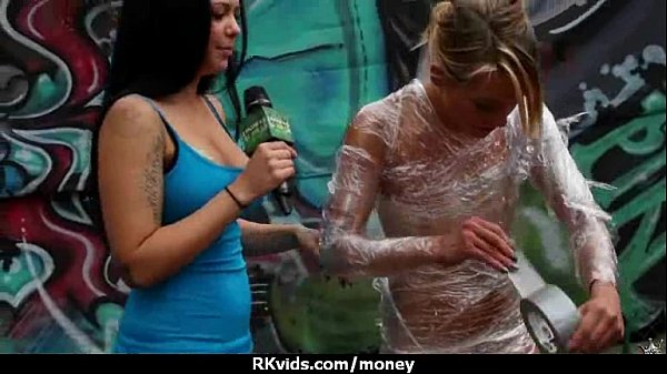 Amateur hottie takes cash for public sex 3