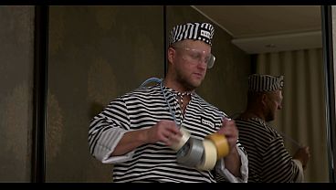 Escaped prisoner made a double penetration of Milka together with her boyfriend FLX027P01