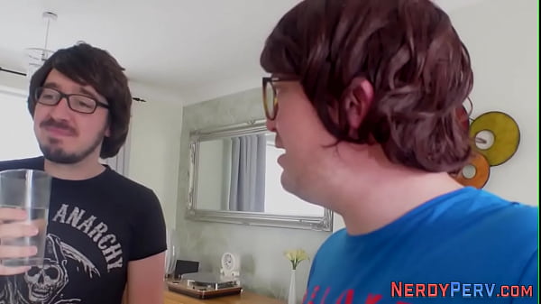 Yorkshire geeks cum into tattooed brits mouth