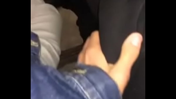 Hetero deixou eu pegar no pau dele na estação