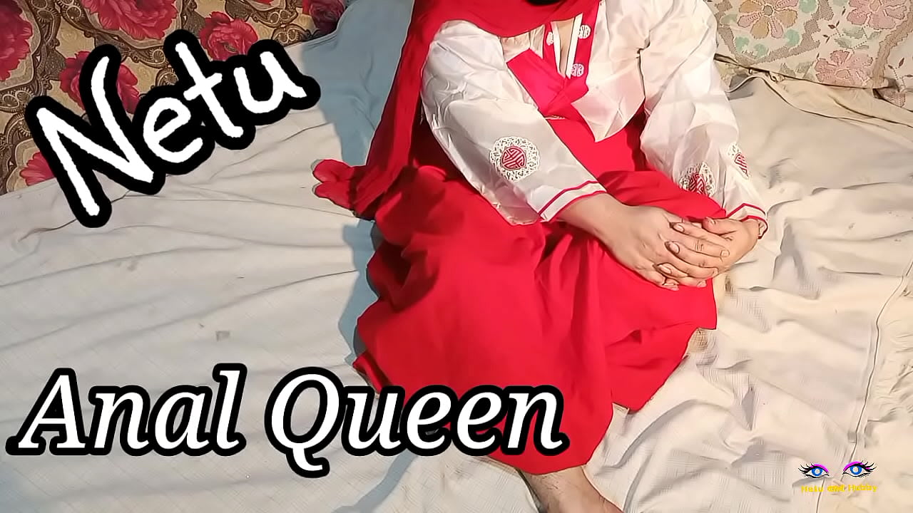 Indian desi bhabhi fucked in saree at late night - real married Telugu couple homemade sex