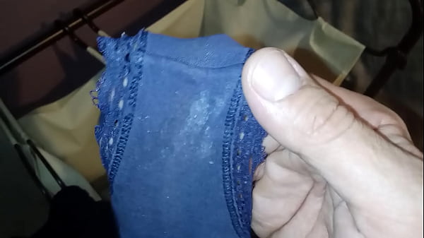Smelling Dirty panties