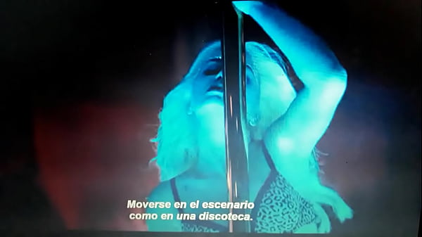 Lali Esposito en Sky Rojo