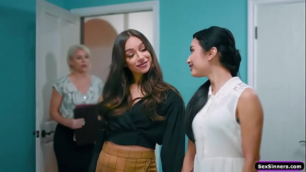 Download Video - SexSinners&period;com - Lesbians licking pussy during open house