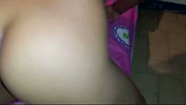 Download Video - Que gran polla&comma; la chupare hasta que me la meta entera y acabe adentro de mi