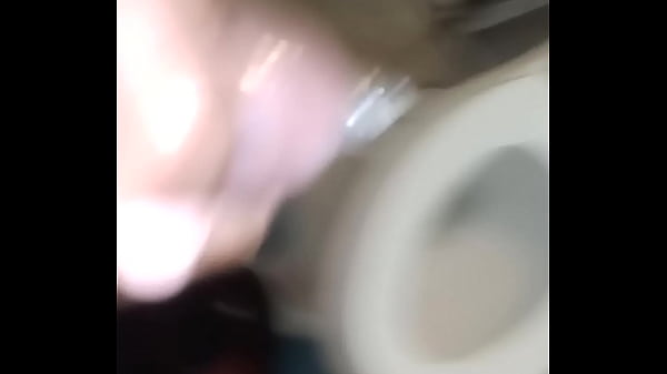 Download Video - Superdariusguy wears a condom while he mess with black cock