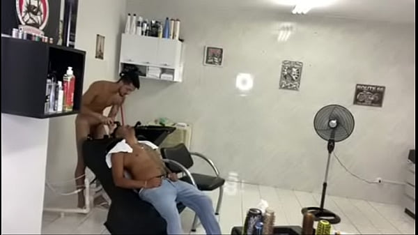 Barbeiro e cliente