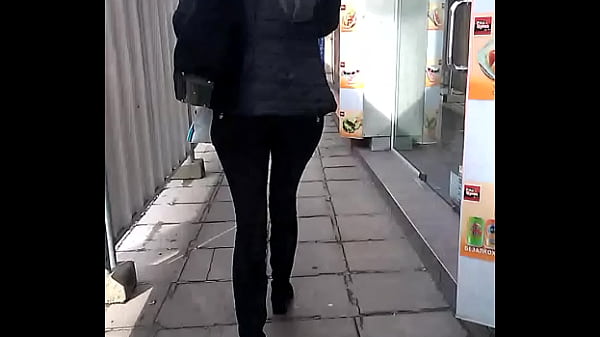 milf walking2