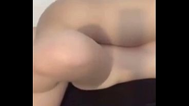 The Vietnamese female student is so incredibly hot, I can't handle it!