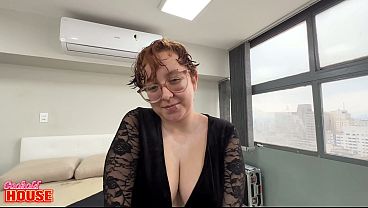 BBC penetrando todos os buracos dessa casada safada de buceta peluda