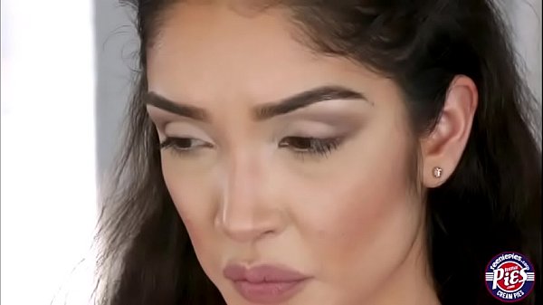 Skinny Babe Jericha Jem tastes a hard Boner