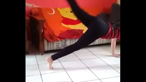 la puta y sensual keyomi hervias te muestra como sacar nalga