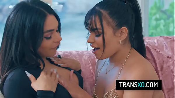 Download Video - Flash Photography - Eva Maxim&comma; Summer Col