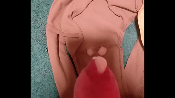 Cummins on gf dirty panties