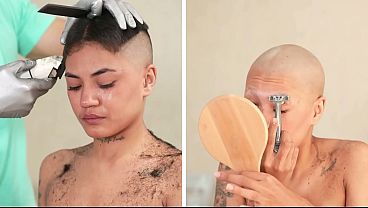 エマの究極の変身:カールヘアから自信に満ちた姿へ!(ビフォーアフター短縮版)