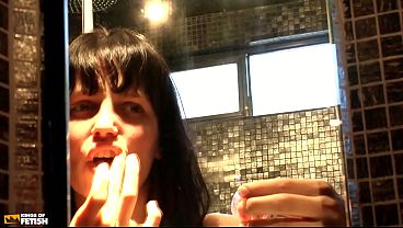 Hot babe squirts while her tattooed husband pounds hard her bush and asshole