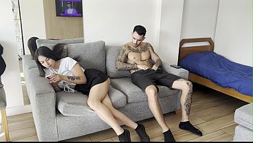 Download Video - A ESTA CHILENA SI QUE LE ENCANTA QUE LA COJAN BIEN DURO- Eldesc0 FT Mia Bunny