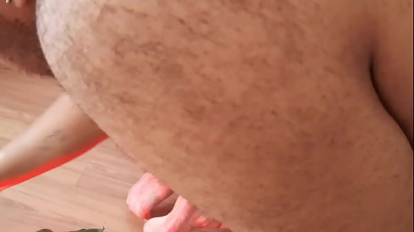 Surprise when she was seduced and ended up releasing her ass to the boy!