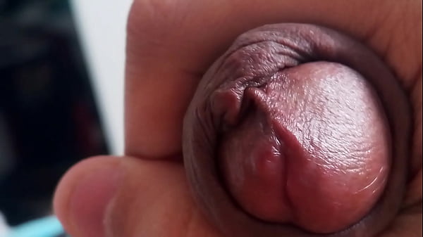Jacking off my uncircumcised cock, extreme clos...