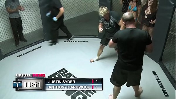 Grasel Takes the Breaker Off in the Locker Room Before Round Two