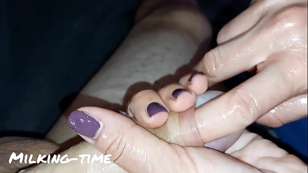 Download Video - The Joys of the Uncircumcised Penis &lpar;Milking-time&rpar;