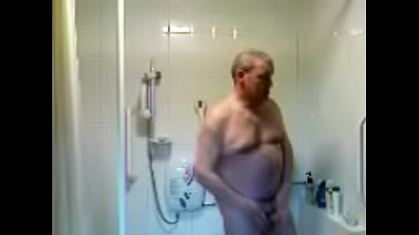 MATE IN THE SHOWER