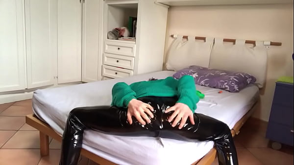 Download Video - Fun with latex pants and smoking