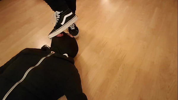 Eating stuff under Mistress Vans 3 min