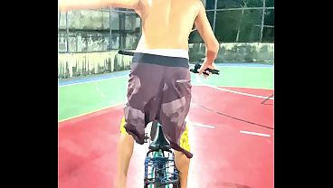 NOVINHO SEM CAMISA MANDANDO GRAU GOSTOSO
