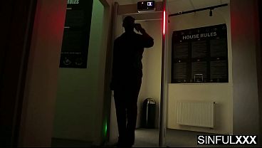 ウィンドウショッピング！SinfulXXXのディナ・ジョイとディミトリ・シャドウ