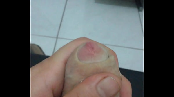 Cabeca do meu pau pulsando e babando