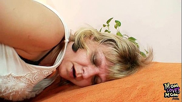 Download Video - Granny woman Filipa moans like crazy when masturbates