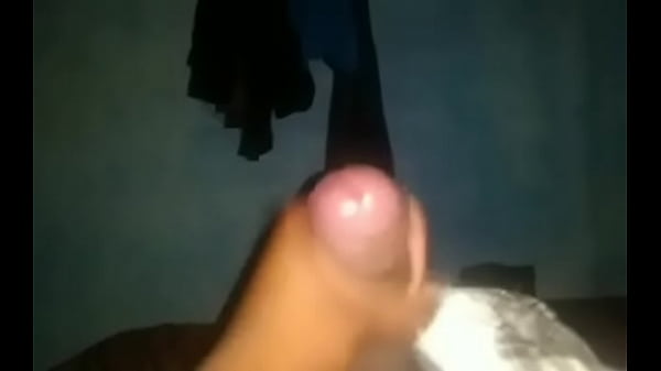 Cafuçu batendo punheta e te humilhando