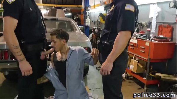 Gay Sexe Musculaire Noir Sur Blanc Se Faire Défoncer Par La Police