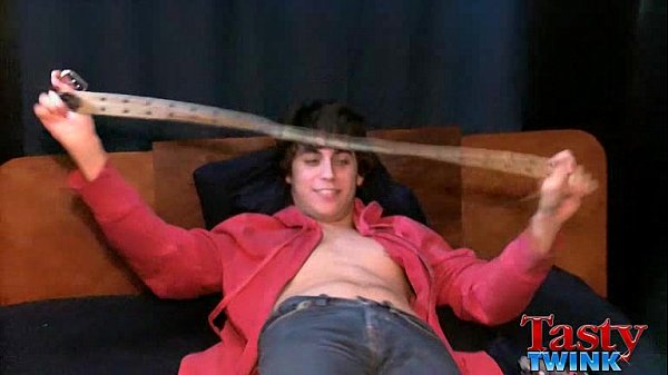 Download Video - Lucas Cumy Hand