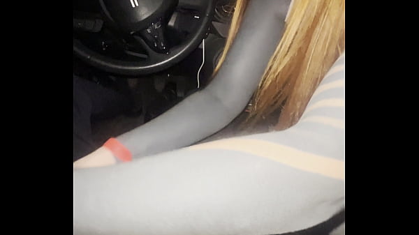 destrozando a peliroja casero coche por dinero