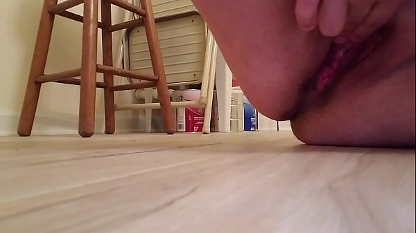 ANNA SOLO PUSSY PLAY FINGERING CUM HARD