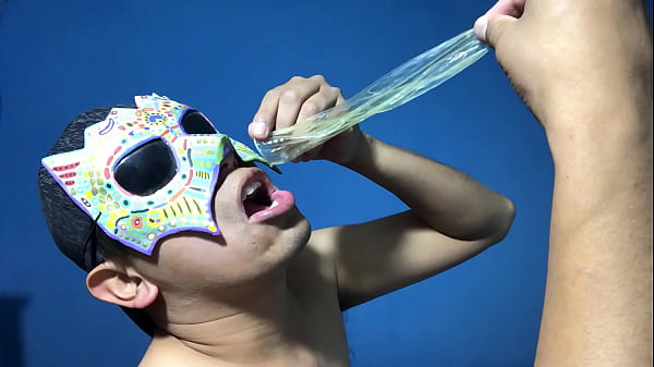 Probando el semen de un fan