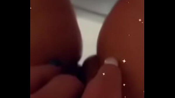 Tiny latina
