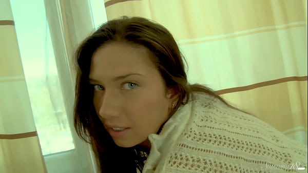 Catching Eye Teen Leontia D Ends Up Dripping After Some Cunt-Stroking!