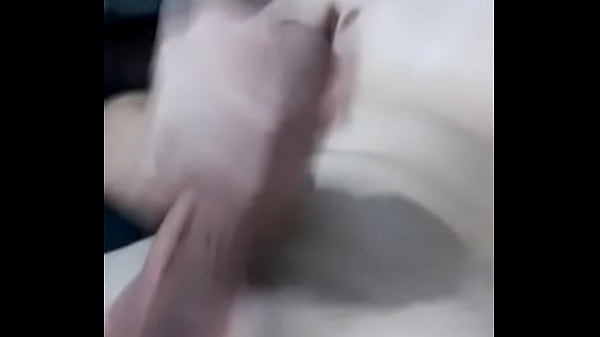 Download Video - Batendo punheta e falando putaria