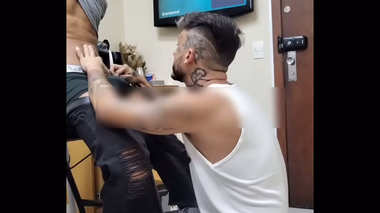 El cliente me acercaba la mano a su pene cuando llegaba el momento de concertar una cita.
                    latina tattoo amateur gay massage big cock long cock young man black guy tantric massage mature man male on male guy next door muscular body teens 18 straight hair country boy boy on boy bisexual gay gay encouragement heavily tattooed degrading tattoo textual tattoo muchos negros