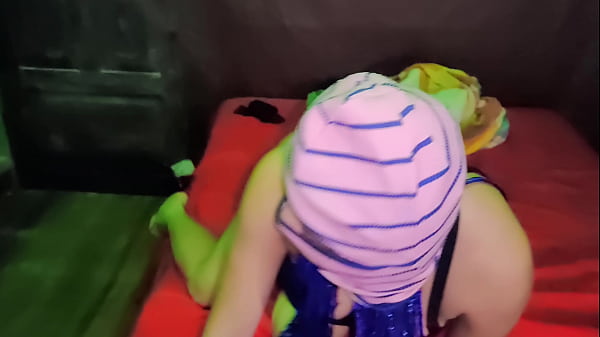 Hot stepdaughter! Give me a free homemade porn show. Her tits and ass look so sexy!